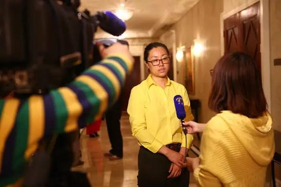 天津衛視現場采訪