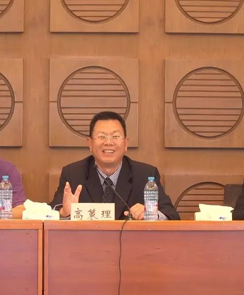 清華大學--麥考瑞大學應用金融碩士學位項目第十三期舉行開學典禮